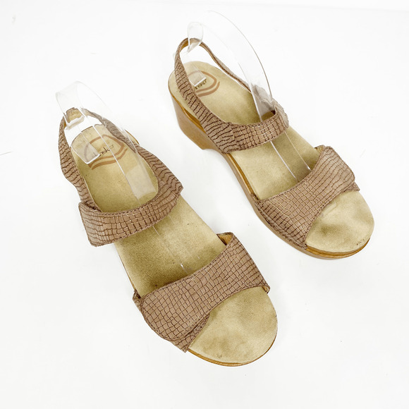 DANSKO Sonnet Leather clog Sandal croc embossed brown comfort Womens 41 10.5 11 - Picture 2 of 7